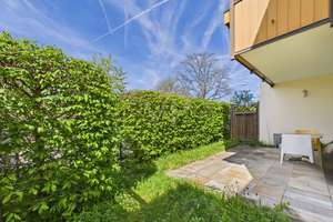 Gartenfeeling in Erlenstegen: Erdgeschoss mit Terrasse – Die vollständige Adresse der Immobilie erhältst du vom Anbieter., 90491 Erlenstegen, Nürnberg – Vorschaubild 2