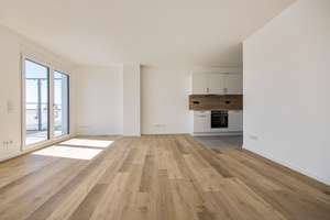 Helle 3 Zimmerwohnung mit Einbauküche und Balkon
