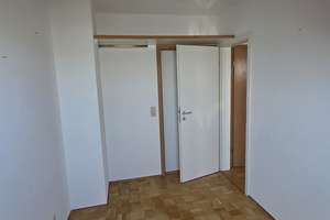 4-Zimmer-Galeriewohnung in Würzburg mit Dachloggia, toller Aussicht auf die Festung und Steinburg! – Gertraud-Rostosky-Strasse 37, 97082 Steinbachtal, Würzburg – Vorschaubild 15