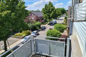 Gepflegte 3-Zimmer-DG-Wohnung mit Balkon und Einbauküche in Münster – Münster – Vorschaubild 1