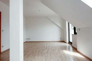 Großzügige Dachgeschoss-Wohnung mit Balkon – Schiersandstraße 19, 9116 Altendorf, Chemnitz – Vorschaubild 8