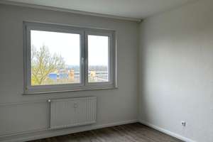 Renovierte 2 Zimmer Wohnung mit Loggia – Helsinkistraße 6, 24109 Mettenhof, Kiel – Vorschaubild 3