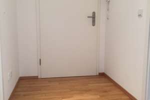 Wohnen mit Charakter: 2-Zimmer-Dachgeschosswohnung in Leipzig-Eutritzsch – Die vollständige Adresse der Immobilie erhältst du vom Anbieter., 4129 Eutritzsch, Leipzig – Vorschaubild 2