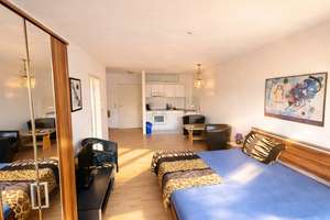Superlage zum Hauptbahnhof: Ruhige 2-Zimmer Wohnung im 5. OG mit Balkon, Tiefgarage und Einbauküche – Berliner Str. 16, 4105 Zentrum-Nord, Leipzig – Vorschaubild 1