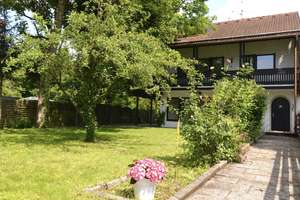 Familientraum! Große DHH mit Kamin & schönem Garten! Gemütliche Abende & herrliche Tage im Freien! – Die vollständige Adresse der Immobilie erhältst du vom Anbieter., 81825 Gartenstadt Trudering, München – Vorschaubild 15