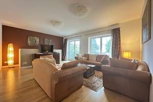 Exklusive 5-Zimmerwohnung auf zwei Etagen mit Garten und zwei Stellplätzen i.Oberkassel. – Schwalmstr. 3, 40547 Oberkassel, Düsseldorf – Vorschaubild 2