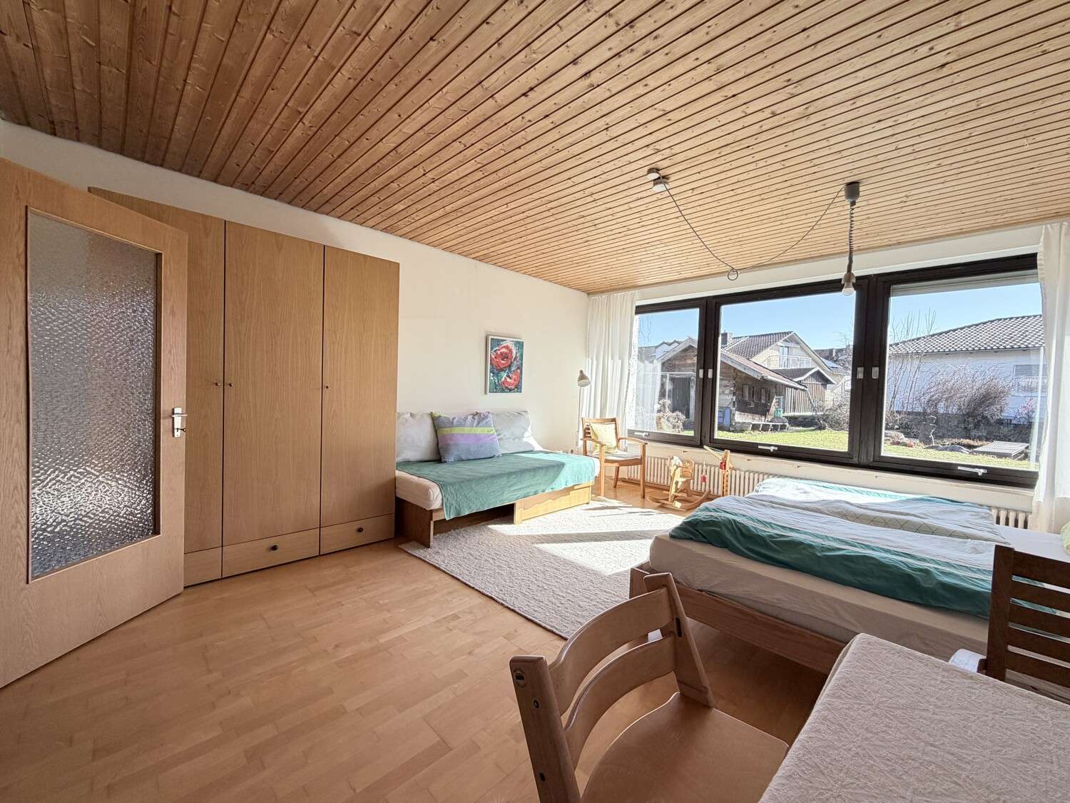 Immobilie in Winhöring - Ein Ort voller Licht und Raum: Idyllisches Einfamilienhaus mit Einliegerwohnung und Gartenzauber - Bild 2