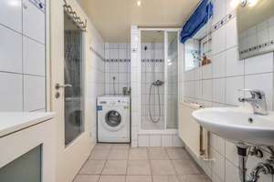 Großzügiges Zuhause mit vielseitig nutzbarem Untergeschoss und idyllischer Gartenoase – Die vollständige Adresse der Immobilie erhältst du vom Anbieter., 12623 Mahlsdorf, Berlin – Vorschaubild 22