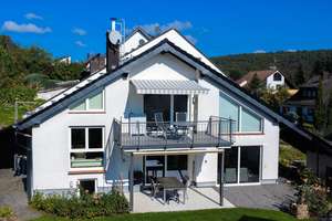 Wunderschönes freistehendes Architektenhaus mit großzügigem Grundstück und Weitblick – Die vollständige Adresse der Immobilie erhältst du vom Anbieter., 65345 Eltville am Rhein – Vorschaubild 18