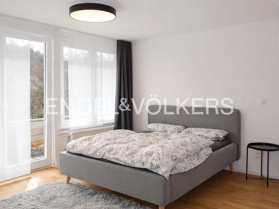 Schlafzimmer mit Balkonzugang