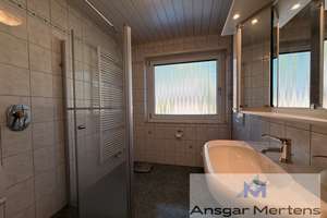 Reihenmittelhaus in M'gladbach-Lürrip
(M)EIN modernes Familiendomizil mit Südgarten & Garage – Im Dommer 25, 41065 Lürrip, Mönchengladbach – Vorschaubild 16