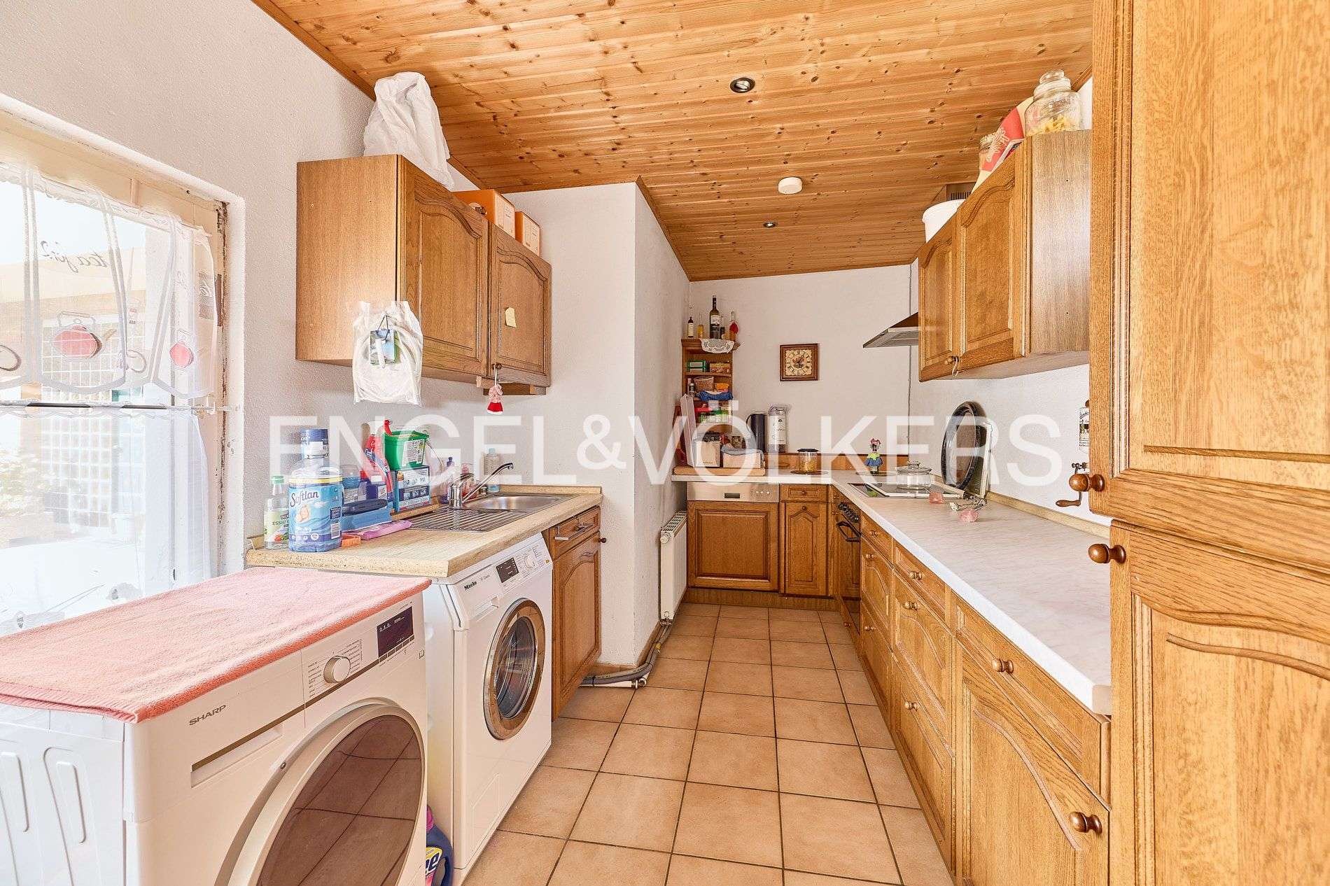 Immobilie in Neuhofen - 2 Häuser, 3 Wohneinheiten mit vielseitigen Nutzungsmöglichkeiten! - Bild 3