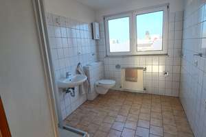 Nette/r Mieter/in mit Gehaltsnachweis für 3 Zi.-Wohnung gesucht ! – Marientorstrasse °, 47051 Altstadt, Duisburg – Vorschaubild 6