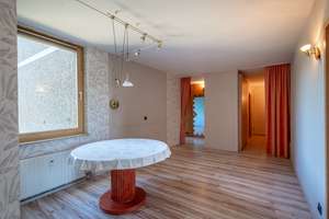 Frankfurt Sossenheim: Großzügige 4-Zimmer-Wohnung mit Balkon und durchdachtem Grundriss – 65936 Sossenheim, Frankfurt am Main – Vorschaubild 6
