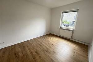 Gemütlich wohnen mit Raum zum Leben: Helle 2,5-Zimmer-Wohnung im Erdgeschoss – sofort verfügbar – Apenraderstraße 14, 30165 Vahrenwald, Hannover – Vorschaubild 2