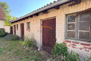 Familienfreundliches Einfamilienhaus mit großem Grundstück, Kamin, Nebengebäuden und viel Potenzial – Die vollständige Adresse der Immobilie erhältst du vom Anbieter., 1979 Lauchhammer – Vorschaubild 9