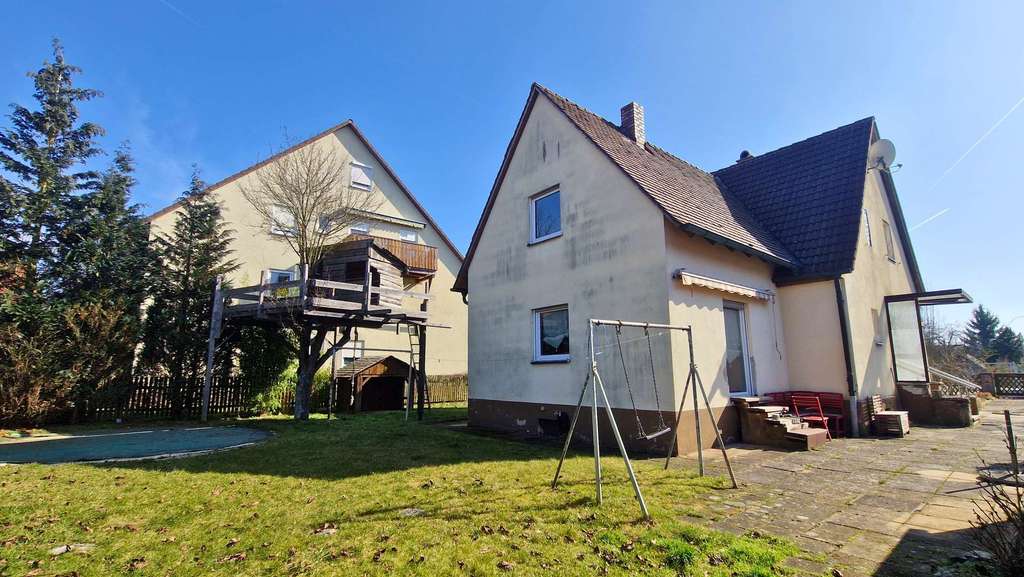 Immobilie in Winkelhaid - Großzügiges Familienhaus mit Entwicklungspotenzial und großem Garten in Winkelhaid - Bild 2