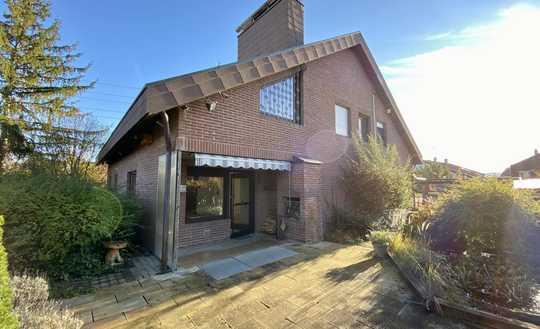 Architektenhaus mit Stil und Substanz – Wohnen in bester Lage! ELW inklusive!