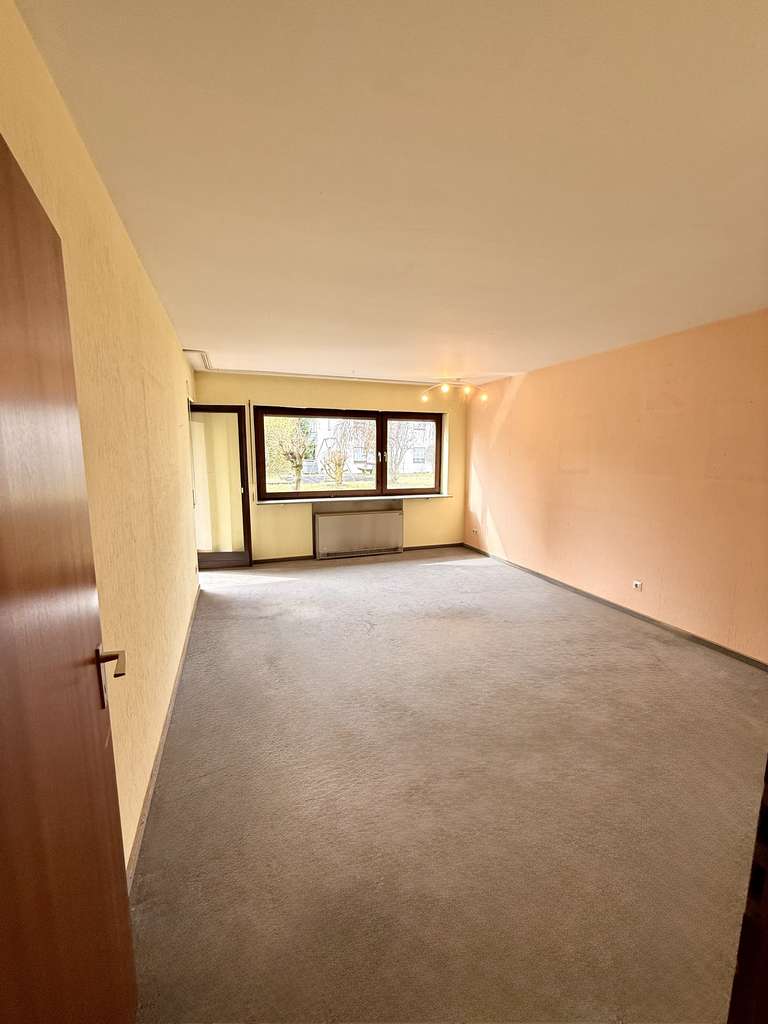 Immobilie in Schwaikheim - 2-Zimmer-Wohnung mit viel Potenzial zu verkaufen - ideal für Eigennutzer & Kapitalanleger - Bild 0