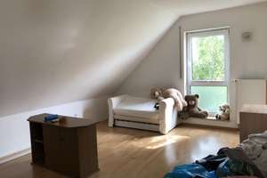 Familienfreundliches Haus mit großem Garten aus der Versteigerung - Besichtigung möglich 
 – Die vollständige Adresse der Immobilie erhältst du vom Anbieter., 91622 Rügland – Vorschaubild 3