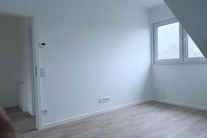 Erstbezug nach Kernsanierung: 2,5-Zimmer-Wohnung im Dachgeschoss-Bezugsfertig /Gemeinschaftsterrasse – Kölner Straße 350, 47807 Fischeln, Krefeld – Vorschaubild 9