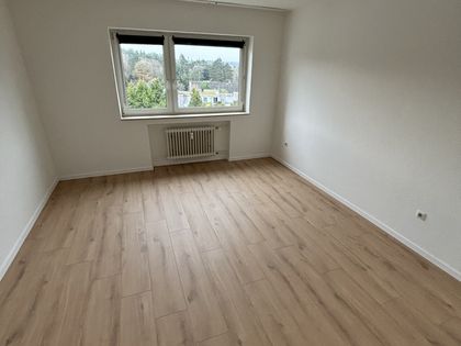 Helle 2 Zimmerwohnung 70qm, kernsaniert, Eschweiler-Bergrath shops