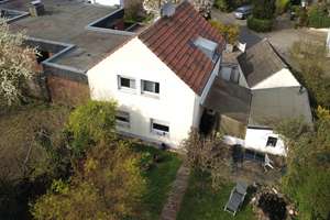 Wohnen im Grünen: Freistehendes Einfamilienhaus mit einzigartigem  Grundstück – Die vollständige Adresse der Immobilie erhältst du vom Anbieter., 50829 Bocklemünd/Mengenich, Köln – Vorschaubild 2
