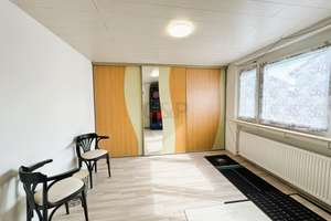 Gepflegtes Zweifamilienhaus mit drei Wohnungen – saniert in den 80/90ern, modernisiert 2023 – Die vollständige Adresse der Immobilie erhältst du vom Anbieter., 63477 Maintal – Vorschaubild 8