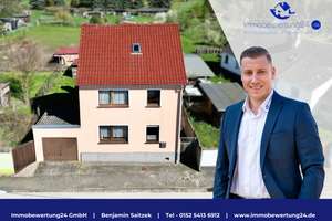 Idyllisches Einfamilienhaus mit weitläufigem Grundstück!
