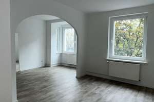 Großzügig geschnittene 4,5-Zimmerwohnung! – Sallstraße 48, 30171 Südstadt, Hannover – Vorschaubild 4