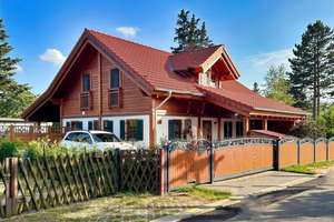 Einzigartiges Bio-Holzhaus mit viel Platz und Privatsphäre – 
Modern und Nachhaltig! – Die vollständige Adresse der Immobilie erhältst du vom Anbieter., 1936 Königsbrück – Vorschaubild 1