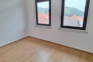 Mehrfamilienhaus mit großem Potenzial in guter Infrastruktur – Die vollständige Adresse der Immobilie erhältst du vom Anbieter., 32602 Vlotho – Vorschaubild 1