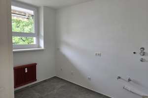 Großzügige 2-Zimmer-Wohnung mit 85,5 m², Südwest-Balkon & TG - Erstbezug nach Sanierung – Neumannstraße 40, 90763 Südliche Südstadt, Fürth – Vorschaubild 7