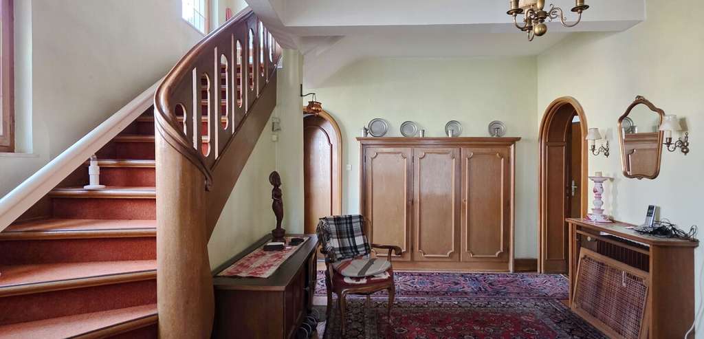 Immobilie in Bad Orb - Historisches Juwel direkt am Kurpark: Sanierungsobjekt mit zeitlosem Charme in Bad Orb - Bild 2