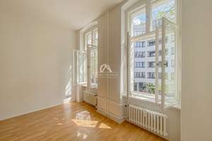 IHRE PERFEKTE FAMILIENWOHNUNG IN TOLLER LAGE IN MOABIT! GROßZÜGIGER GRUNDRISS! PROVISIONSFREI! – Wilsnacker Straße 63, 10559 Moabit, Berlin – Vorschaubild 2