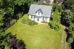 Traditionsreiche Villa mit Charme und Geschichte in Bokholt-Hanredder – Die vollständige Adresse der Immobilie erhältst du vom Anbieter., 25335 Bokholt-Hanredder – Vorschaubild 2