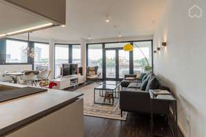 WATERFRONT LIVING IN BERLIN – SPECTACULAR RIVER VIEWS & SOUTH-FACING TERRACE – Stralauer Allee 5, 10245 Friedrichshain, Berlin – Vorschaubild 6