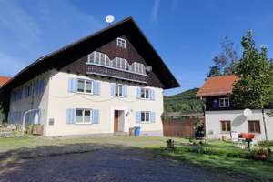 6- Zi in idyllischer grüner Umgebung auf dem Land (Tierhaltung möglich) – Häfeliswald 115, 87474 Buchenberg – Vorschaubild 1