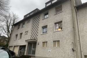 Helle 3-Zimmer-Wohnung mit Balkon, Garage in attraktiver Lage