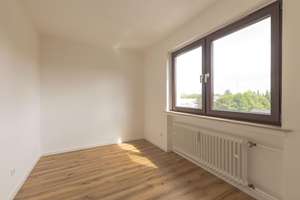 Helle, frisch renovierte 3-Zimmer Wohnung in schöner Lage + Gemeinschaftsschwimmbad – Prinz-Regent-Str. 79b, 44795 Weitmar-Mark, Bochum – Vorschaubild 5