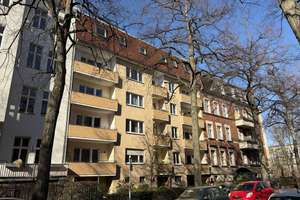 Friedenau - 2,5-Zimmer-Wohnung mit Balkon - bezugsfrei