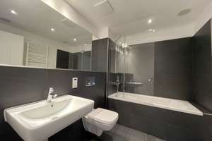 * 2 Zimmer * Traumausstattung * EBK * Fußbodenheizung * TG * 11/2025 *