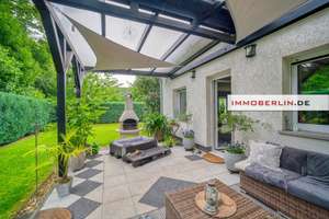IMMOBERLIN.DE - Fabelhaftes Wohlfühldomizil mit herrlicher Gartenidylle in familiärer Lage – Die vollständige Adresse der Immobilie erhältst du vom Anbieter., 13053 Alt-Hohenschönhausen, Berlin – Vorschaubild 2
