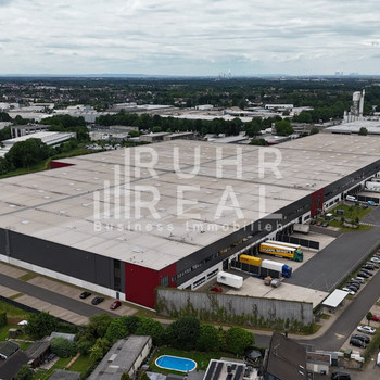 Neuwertige Logistikfläche in Langenfeld | 12 Rampen | 2 ebenerdige Tore
