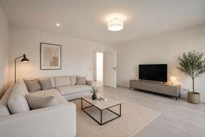 Modernisiert, sonnig und mit viel Platz – 2,5 Zimmer mit Südbalkon & TG-Stellplatz – Die vollständige Adresse der Immobilie erhältst du vom Anbieter., 81735 Neuperlach, München – Vorschaubild 1