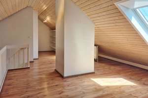 Wohlfühlambiente: Charmante Galeriewohnung mit sonniger Loggia  – Die vollständige Adresse der Immobilie erhältst du vom Anbieter., 74613 Öhringen – Vorschaubild 10