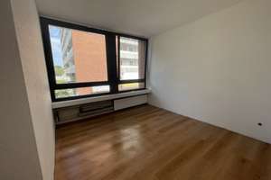 Attraktive Kapitalanlage: 97 m² Wohnung mit Balkon, Saniert! – Erich-Ollenhauer-Straße 7, 40595 Garath, Düsseldorf – Vorschaubild 3
