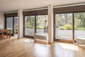 Sonnige Westterrasse, beste Lage, ruhig im Grünen