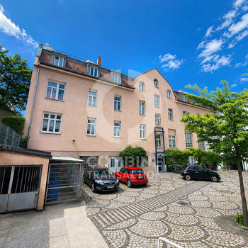 Flexible Büroflächen mit mieterspezifischem Ausbaukonzept. combine Transaction