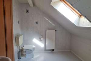 ... gepflegte DHH mit 6 Zimmer auf 140m² Wfl. in ruhiger Lage ... – Die vollständige Adresse der Immobilie erhältst du vom Anbieter., 84559 Kraiburg am Inn – Vorschaubild 8